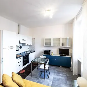  Apartment Blue Sky