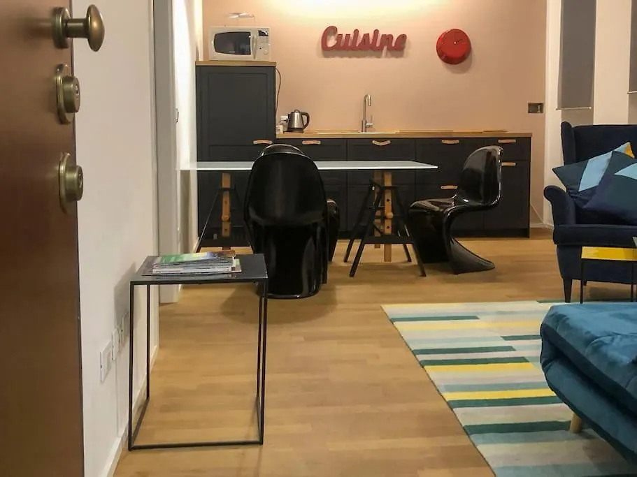 Lovely Suite In The Heart Of Shopping District contacts