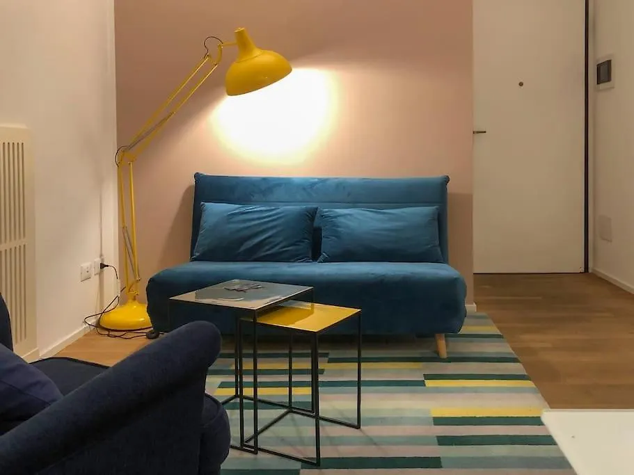 Lovely Suite In The Heart Of Shopping District Milan Apartment